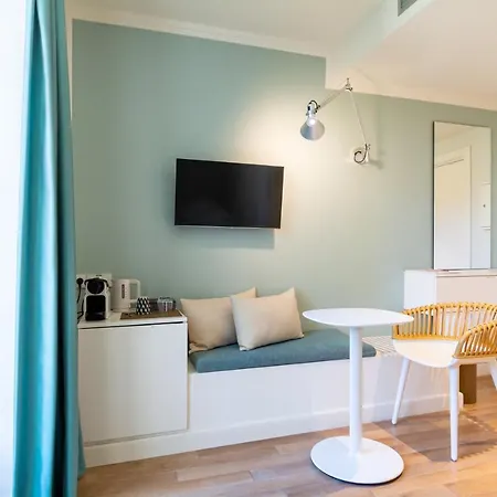 Hotel De Cavoye 4*