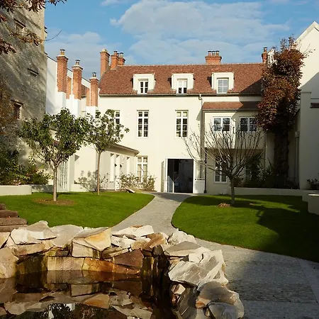 Hotel De Cavoye 4* Fontainebleau