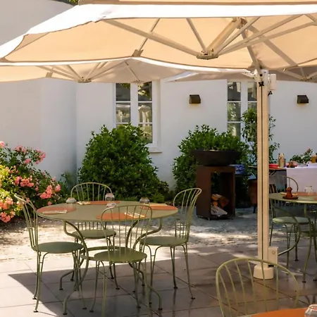Hotell De Cavoye